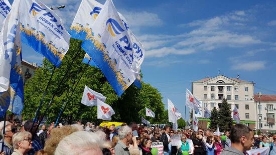 «Рух нових сил» відмовився грати в криловському «квартеті». Або чому не зазвучав оркестр проти запорізького мера В. Буряка? (Фото)