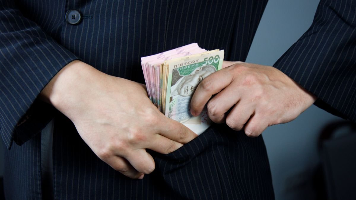 Правосуддя по-українськи... Майже всім штраф: 97% корупціонерів в Україні уникають тюрми